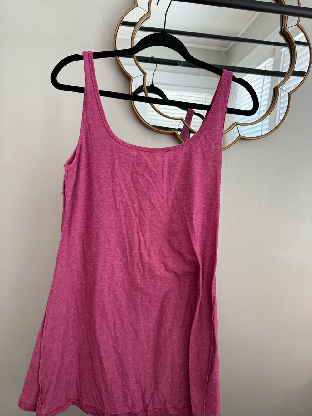 SHEIN Fuchsia Scoop Neck Tank Top